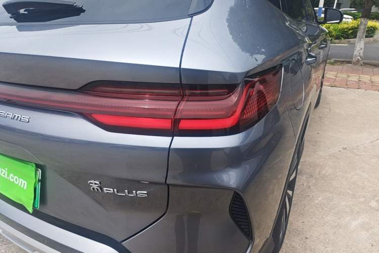 Used BYD Song PLUS New Energy 2024 HONOR Edition DM-i 110km Flagship Model Right Rear Taillight