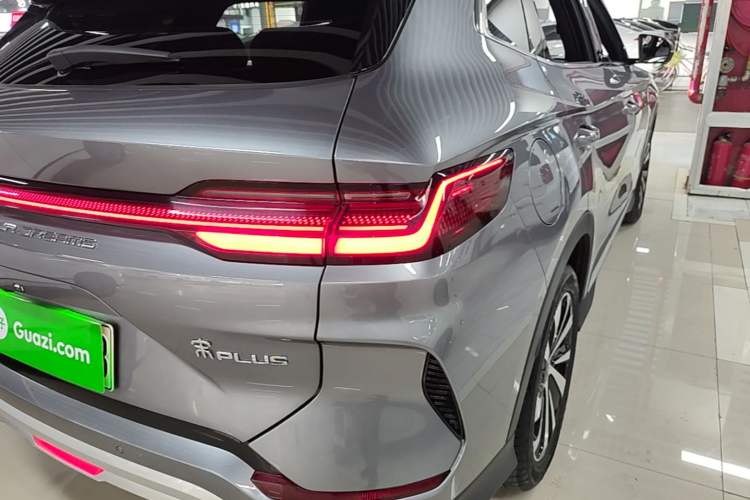 Used BYD Song PLUS New Energy 2024 HONOR Edition DM-i 110km Flagship Model Right Rear Taillight
