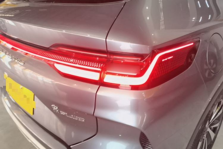 Used BYD Song PLUS New Energy 2024 Honor Edition EV 520km Luxury Model Right Rear Taillight