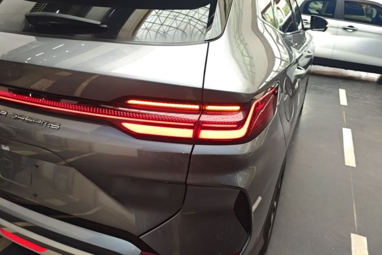 Used BYD Song PLUS New Energy 2024 HONOR Edition DM-i 150km Flagship PLUS Right Rear Taillight