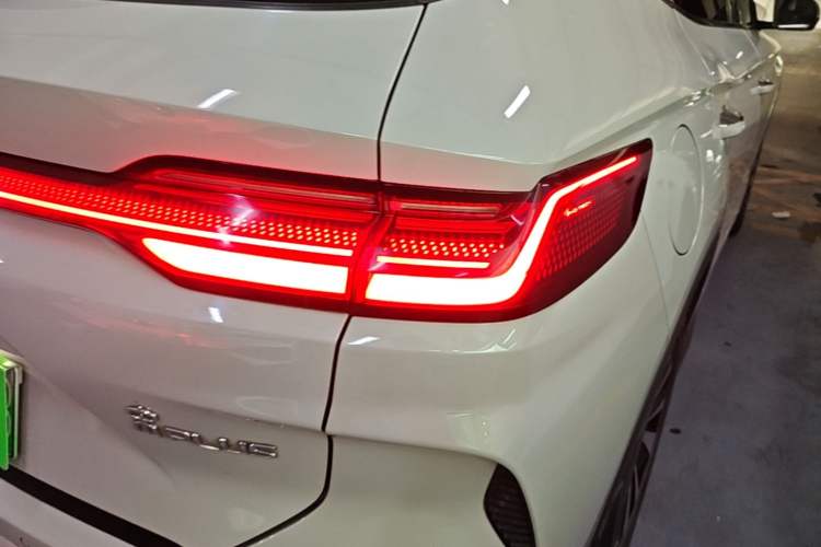 Used BYD Song PLUS New Energy 2024 Honor Edition EV 520km Luxury Model Right Rear Taillight