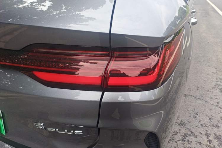 Used BYD Song PLUS New Energy 2024 HONOR Edition DM-i 150km Flagship PLUS Right Rear Taillight