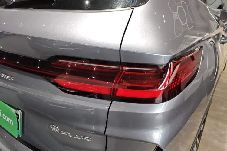 Used BYD Song PLUS New Energy 2024 HONOR Edition DM-i 150km Flagship PLUS Right Rear Taillight