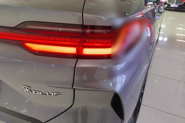 Used BYD Song PLUS New Energy 2024 HONOR Edition DM-i 110km Flagship PLUS Right Rear Taillight