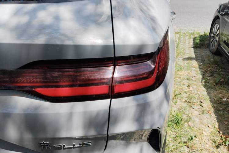 Used BYD Song PLUS New Energy 2024 HONOR Edition DM-i 110km Flagship Model Right Rear Taillight