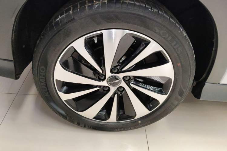 Used BYD Song PLUS New Energy 2024 HONOR Edition DM-i 110km Flagship PLUS Right Rear Wheel Hub