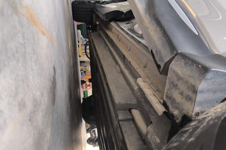 Used BYD Song PLUS New Energy 2024 Honor Edition EV 520km Premium Model Right Side Sill
