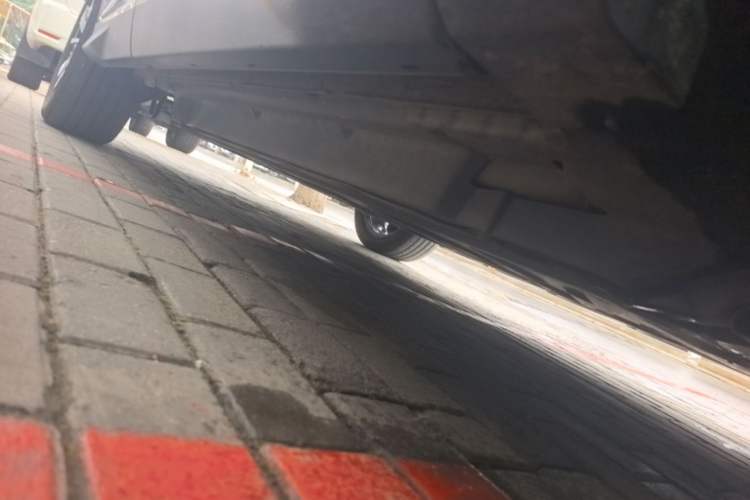 Used BYD Song PLUS New Energy 2024 EV 520km Navigation Glory Edition Right Side Sill