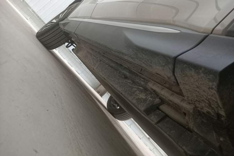 Used BYD Song PLUS New Energy 2024 Honor Edition EV 520km Luxury Model Right Side Sill