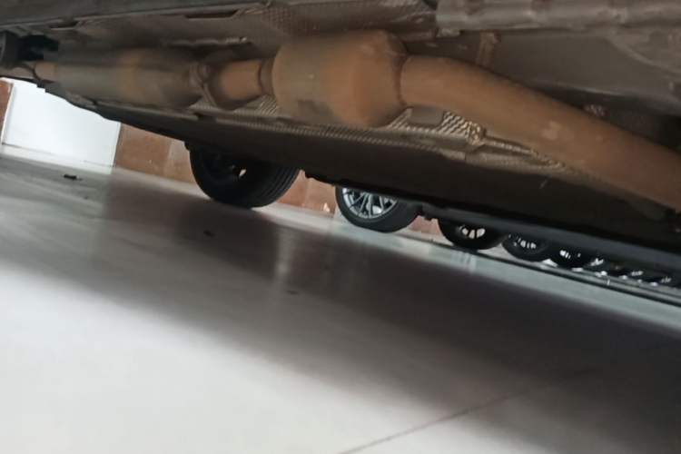 Used BYD Song PLUS New Energy 2024 HONOR Edition DM-i 110km Flagship Model Right Side Sill