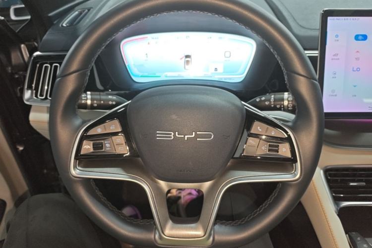Used BYD Song PLUS New Energy 2024 HONOR Edition DM-i 110km Flagship PLUS Steering Wheel