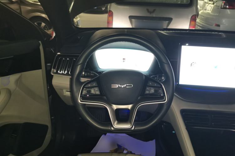 Used BYD Song PLUS New Energy 2024 HONOR Edition DM-i 150km Flagship PLUS Steering Wheel