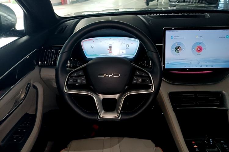 Used BYD Song PLUS New Energy 2024 HONOR Edition DM-i 150km Flagship PLUS Steering Wheel