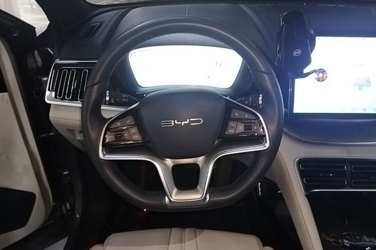 Used BYD Song PLUS New Energy 2024 HONOR Edition DM-i 110km Flagship PLUS Steering Wheel