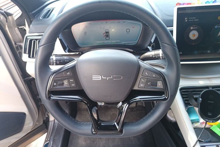 Used BYD Song PLUS New Energy 2024 HONOR Edition DM-i 71km Luxury Model Steering Wheel