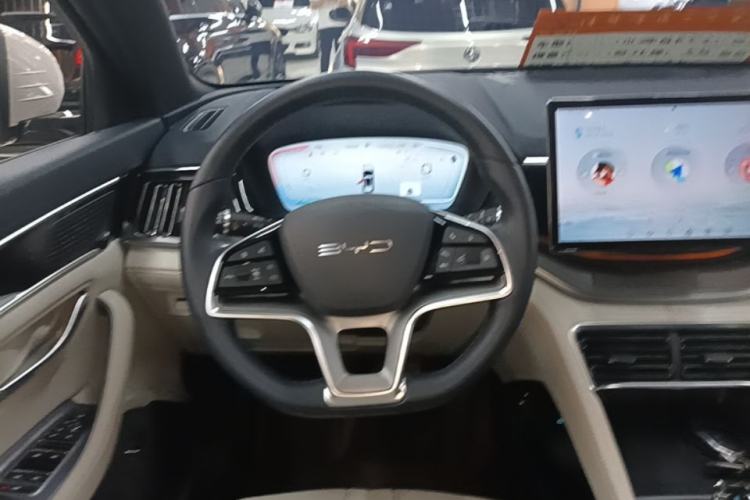 Used BYD Song PLUS New Energy 2024 Honor Edition EV 520km Flagship Model Steering Wheel