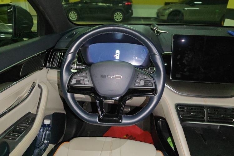 Used BYD Song PLUS New Energy 2024 HONOR Edition DM-i 110km Flagship Model Steering Wheel