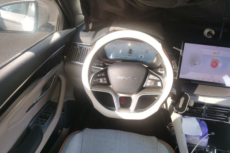 Used BYD Song PLUS New Energy 2024 HONOR Edition DM-i 110km Flagship PLUS Steering Wheel