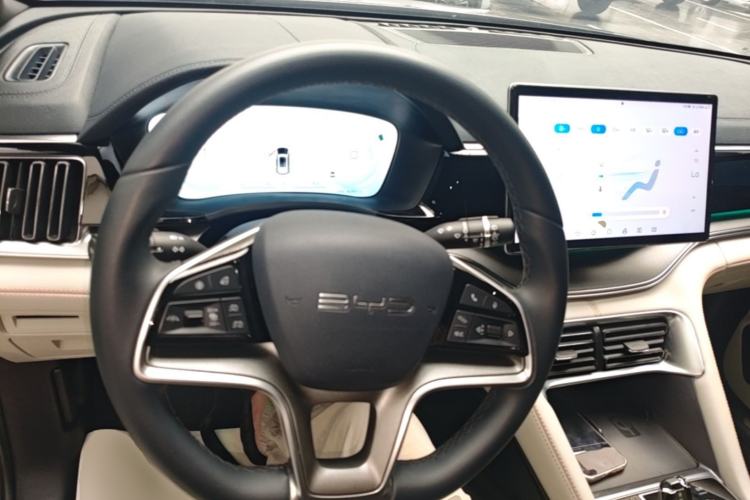 Used BYD Song PLUS New Energy 2024 HONOR Edition DM-i 150km Flagship PLUS Steering Wheel