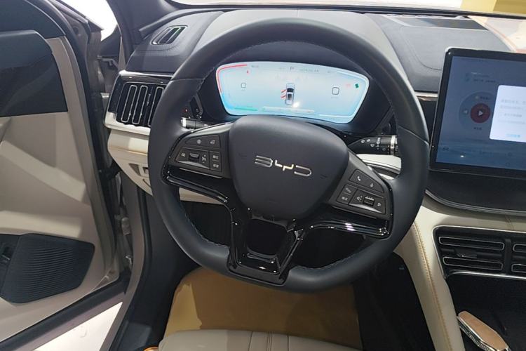 Used BYD Song PLUS New Energy 2024 HONOR Edition DM-i 110km Flagship Model Steering Wheel