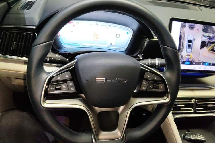 Used BYD Song PLUS New Energy 2024 HONOR Edition DM-i 110km Flagship PLUS Steering Wheel