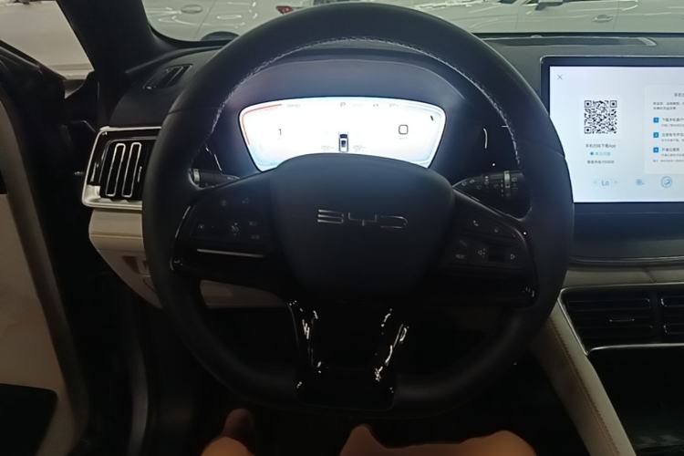 Used BYD Song PLUS New Energy 2024 HONOR Edition DM-i 110km Flagship Model Steering Wheel