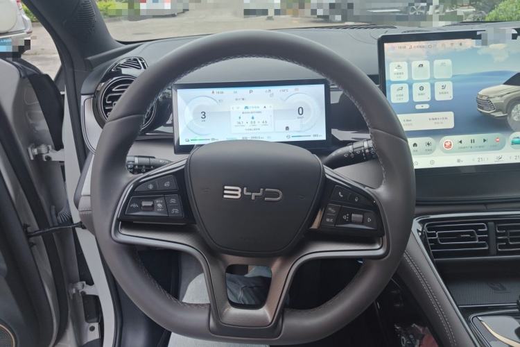 Used BYD Song PLUS New Energy 2024 HONOR Edition DM-i 110km Flagship PLUS Steering Wheel