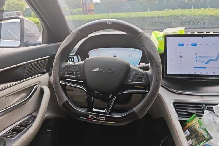 Used BYD Song PLUS New Energy 2024 Honor Edition EV 520km Premium Model Steering Wheel