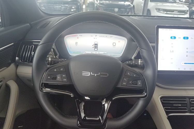 Used BYD Song PLUS New Energy 2024 HONOR Edition DM-i 110km Flagship Model Steering Wheel