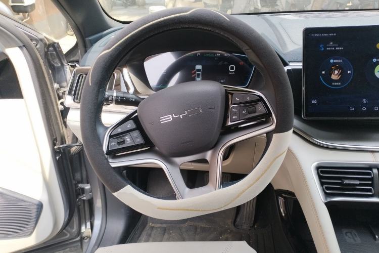 Used BYD Song PLUS New Energy 2024 Honor Edition EV 520km Flagship Model Steering Wheel