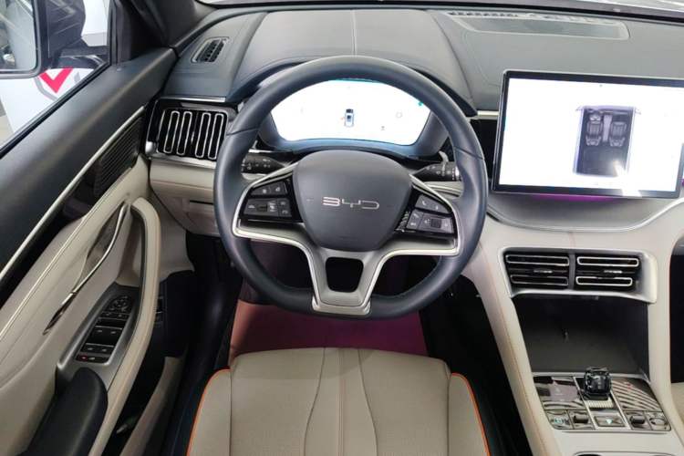 Used BYD Song PLUS New Energy 2024 HONOR Edition DM-i 110km Flagship PLUS Steering Wheel