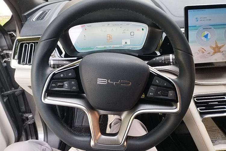 Used BYD Song PLUS New Energy 2024 HONOR Edition DM-i 110km Flagship PLUS Steering Wheel