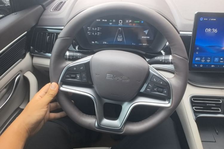 Used BYD Song PLUS New Energy 2024 EV 520km Navigation Glory Edition Steering Wheel