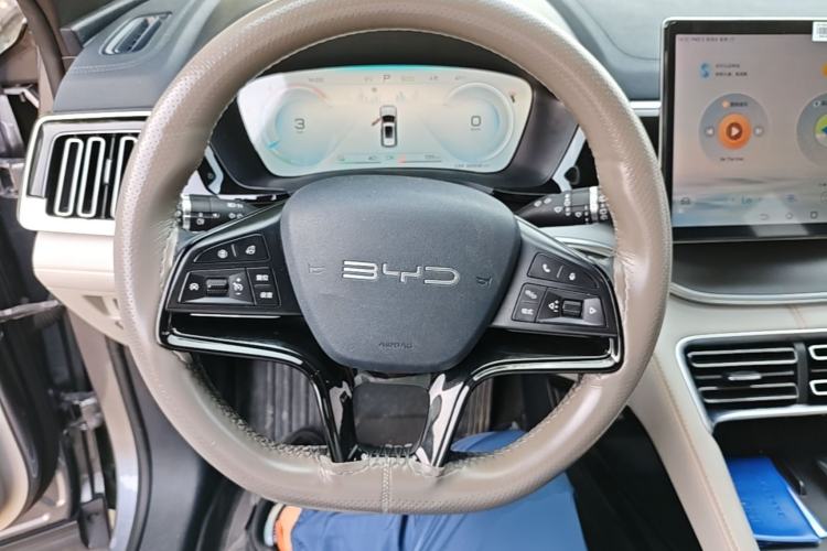 Used BYD Song PLUS New Energy 2024 HONOR Edition DM-i 110km Flagship Model Steering Wheel