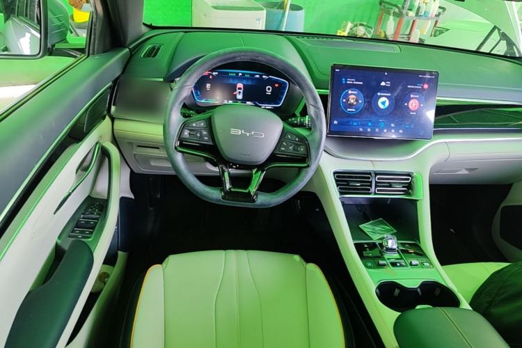 Used BYD Song PLUS New Energy 2024 Honor Edition EV 520km Premium Model Steering Wheel