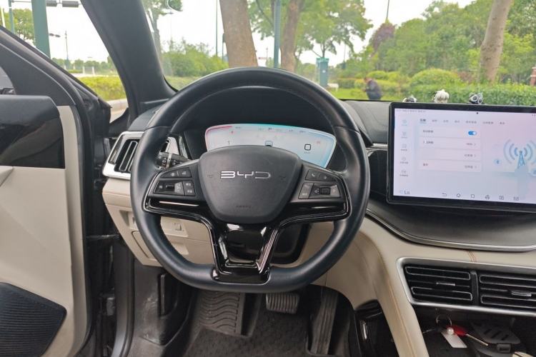Used BYD Song PLUS New Energy 2024 HONOR Edition DM-i 110km Flagship Model Steering Wheel