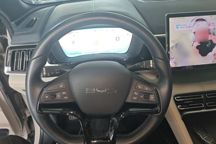 Used BYD Song PLUS New Energy 2024 HONOR Edition DM-i 71km Luxury Model Steering Wheel