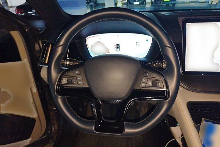 Used BYD Song PLUS New Energy 2024 Honor Edition EV 520km Luxury Model Steering Wheel