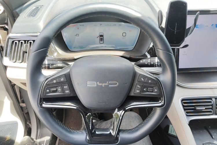 Used BYD Song PLUS New Energy 2024 HONOR Edition DM-i 110km Flagship Model Steering Wheel