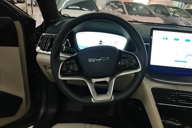 Used BYD Song PLUS New Energy 2024 HONOR Edition DM-i 110km Flagship PLUS Steering Wheel