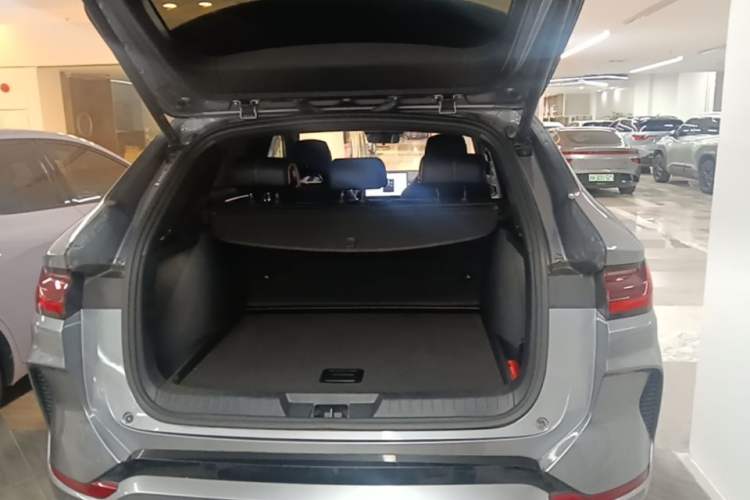 Used BYD Song PLUS New Energy 2024 HONOR Edition DM-i 110km Flagship PLUS Trunk