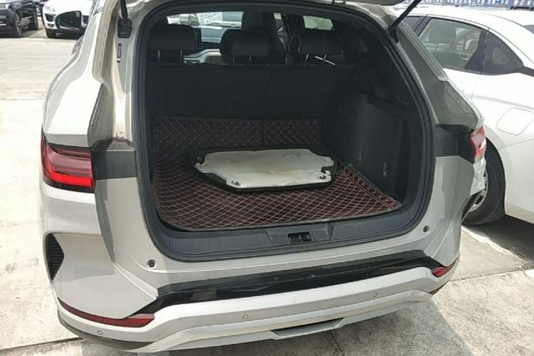 Used BYD Song PLUS New Energy 2024 Honor Edition EV 520km Luxury Model Trunk