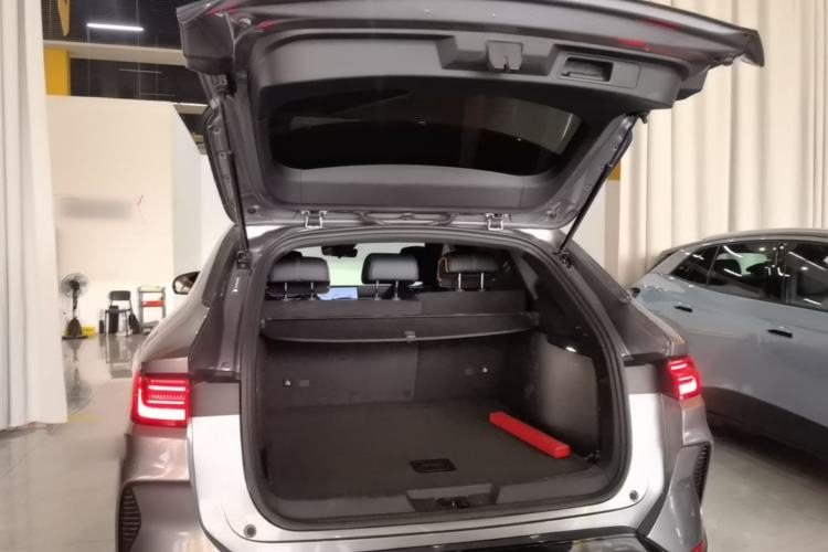 Used BYD Song PLUS New Energy 2024 Honor Edition EV 520km Luxury Model Trunk