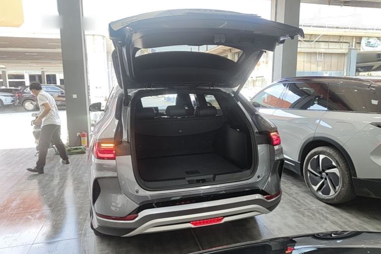 Used BYD Song PLUS New Energy 2024 HONOR Edition DM-i 110km Flagship Model Trunk
