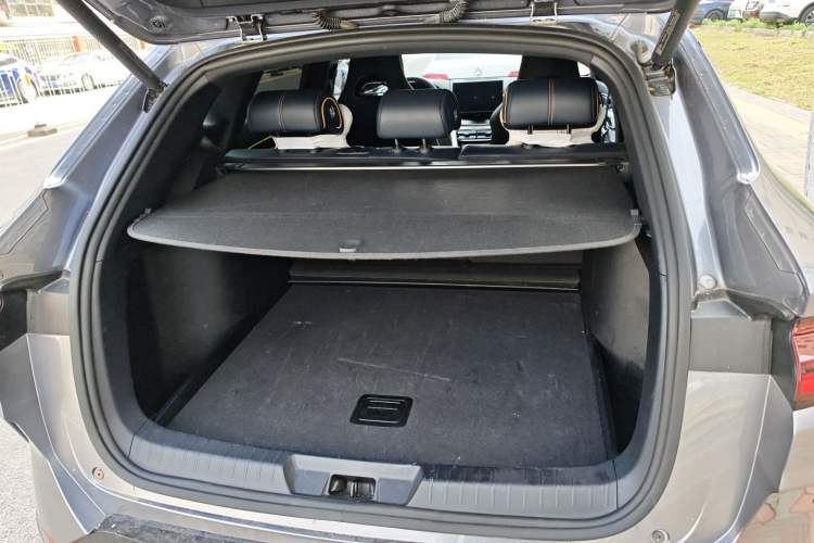 Used BYD Song PLUS New Energy 2024 HONOR Edition DM-i 71km Luxury Model Trunk