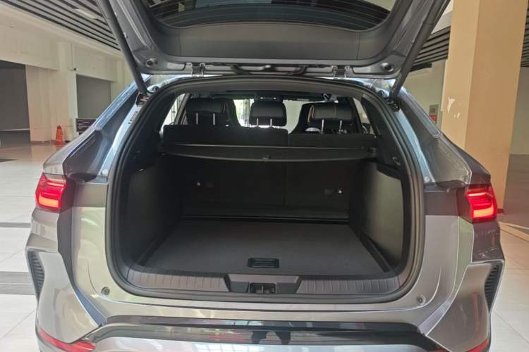 Used BYD Song PLUS New Energy 2024 HONOR Edition DM-i 150km Flagship PLUS Trunk