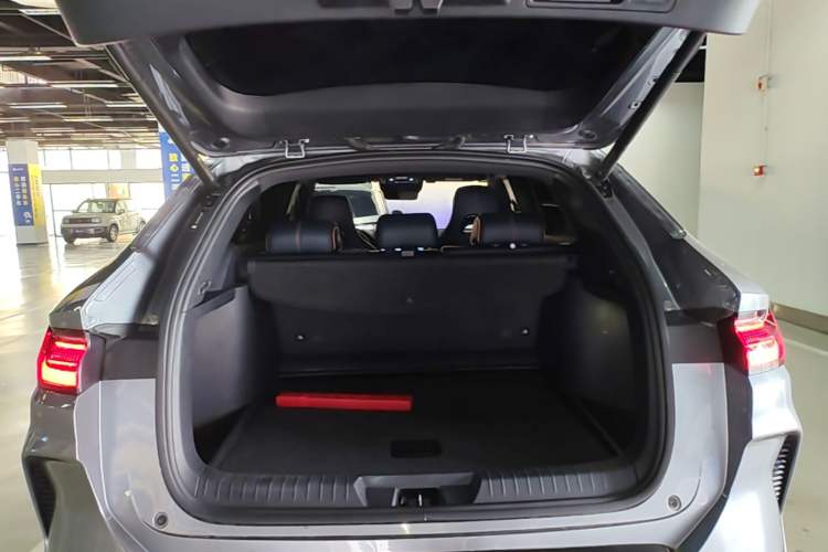 Used BYD Song PLUS New Energy 2024 HONOR Edition DM-i 110km Flagship PLUS Trunk