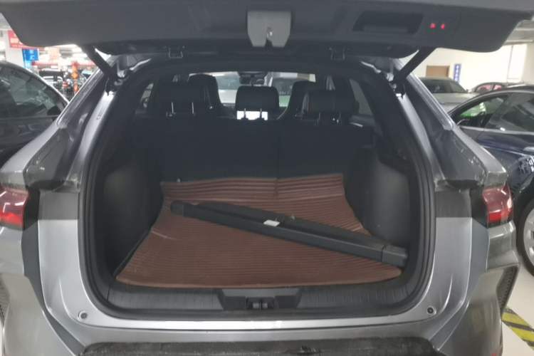 Used BYD Song PLUS New Energy 2024 HONOR Edition DM-i 71km Luxury Model Trunk