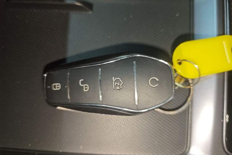 Used BYD Song PLUS New Energy 2024 HONOR Edition DM-i 110km Flagship PLUS Vehicle Key
