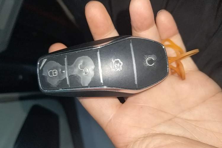 Used BYD Song PLUS New Energy 2024 HONOR Edition DM-i 110km Flagship PLUS Vehicle Key